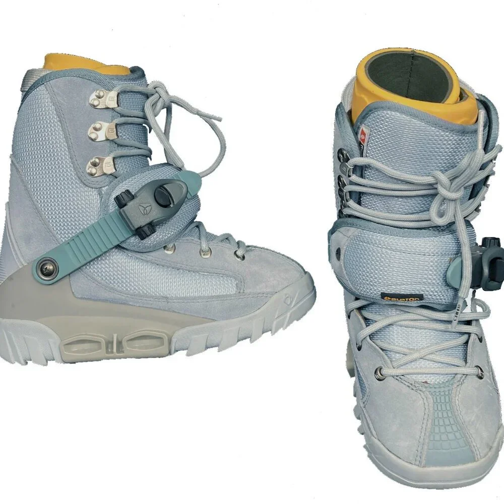 NEW BURTON MOTO SI STEP IN SNOWBOARD BOOTS!  SIZE 4   LIGHT BLUE